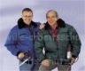 Gletscher-Piloten-Jacke in schwarz, marine, rot, gr�n, kornblau und beige. Klicken f�r mehr Info zum Artikel